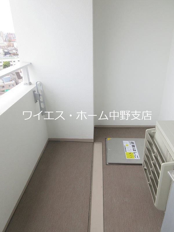 コンフォリア新中野  ベランダ