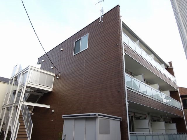 リブリ・アサント 外観