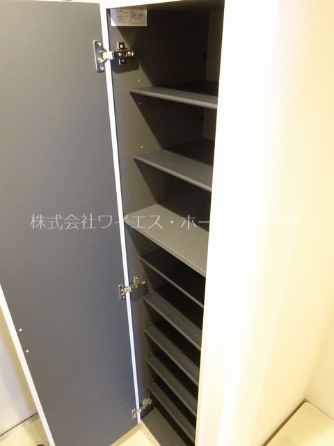 リブリ・アサント その他8