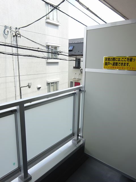 リブリ・メープルリーフ ベランダ