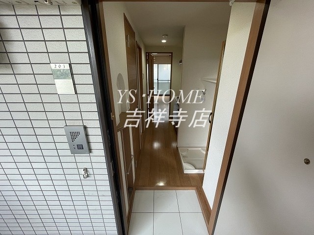 AZUメゾン西荻窪 玄関