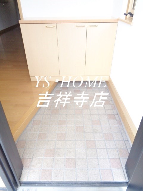 小金井市中町2丁目戸建て 玄関