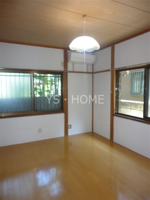 メゾン梨里 ベッドルーム