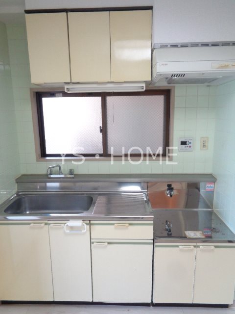 センチュリー三鷹 キッチン