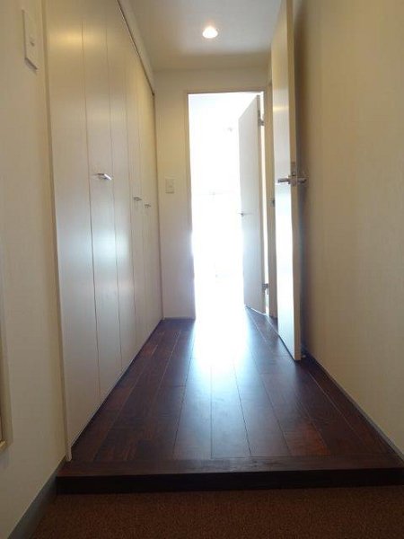イーストヒルズ小金井  玄関
