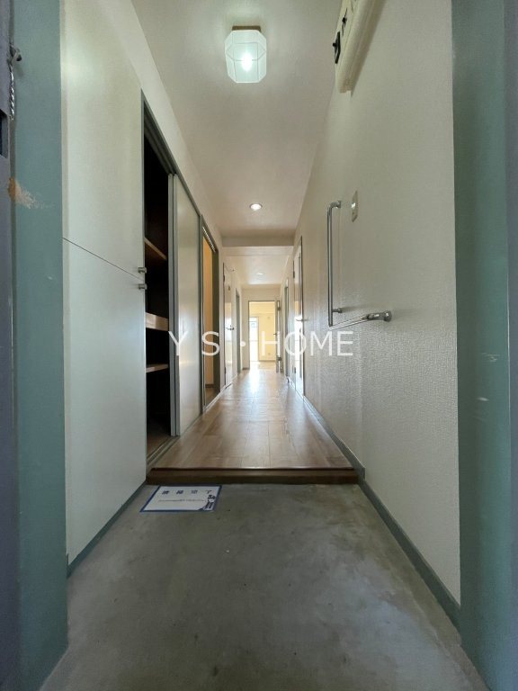 アンシャンテ国立 玄関