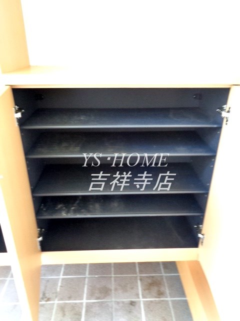 ベルドミール井草 玄関