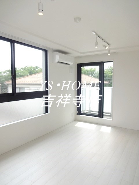 LAPiS三鷹 リビング