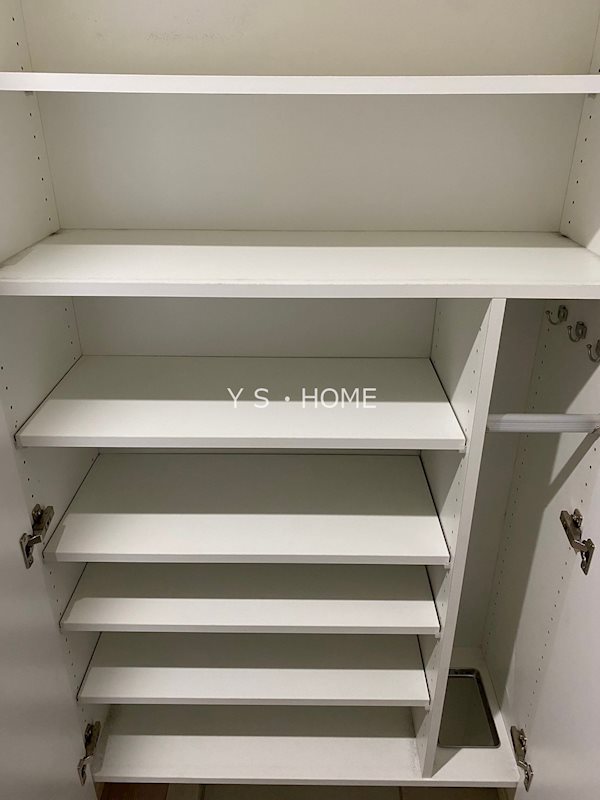 SILVERADO SHIBASAKI-CHO 玄関