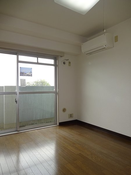 ロイヤルハイネス ベッドルーム