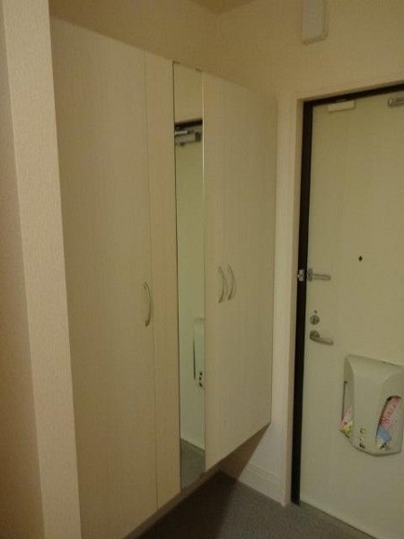 メゾン・ラマージュ   玄関