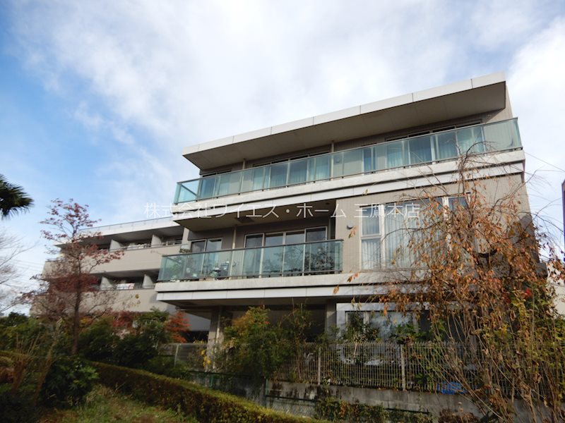 パーク・リラカリ 外観