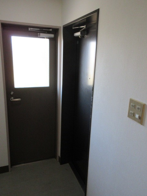 インテグラーレ哲学堂 玄関