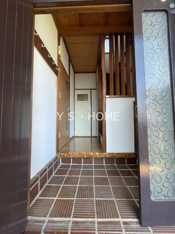 東元町３丁目貸家 玄関