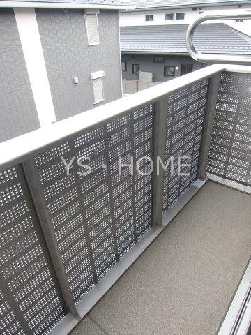 ウォールナッツガーデン ベランダ