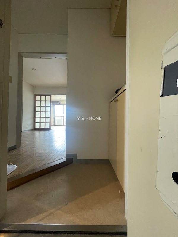 ナイアンローデ 玄関