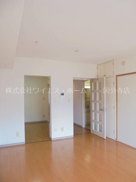 コーポレート小金井梶野通り5号棟 リビング