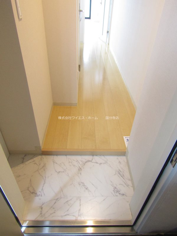 ネルメッツォ国分寺 玄関