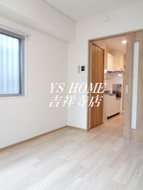 アゼールリドー リビング