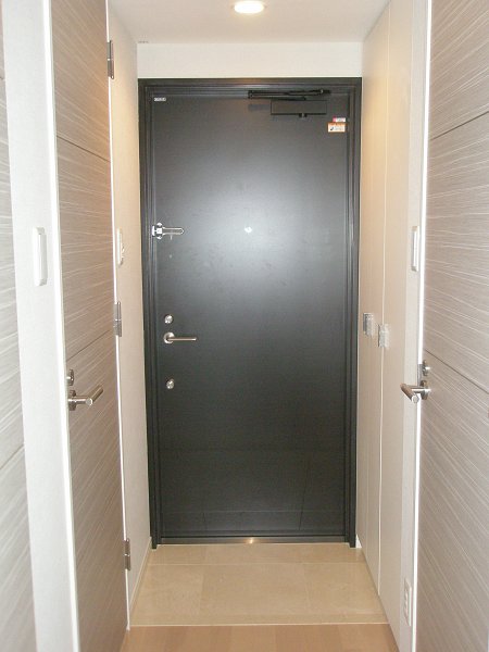 エスティメゾン新中野 玄関