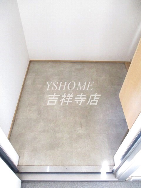 キャメリア 玄関