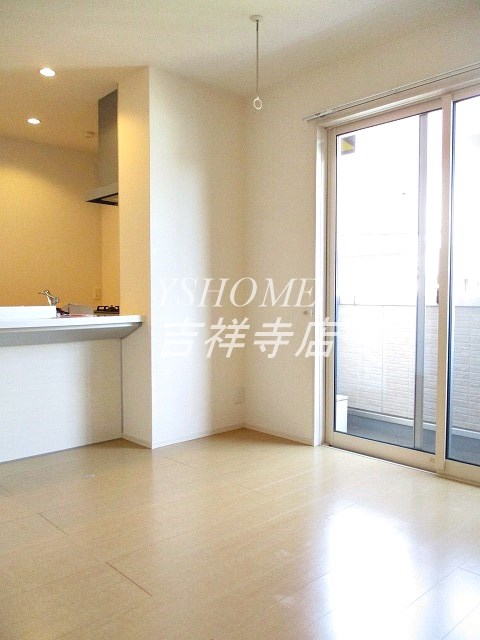 キャメリア リビング