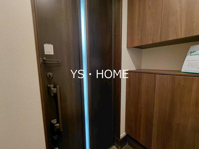 中野区中央１丁目戸建て   玄関