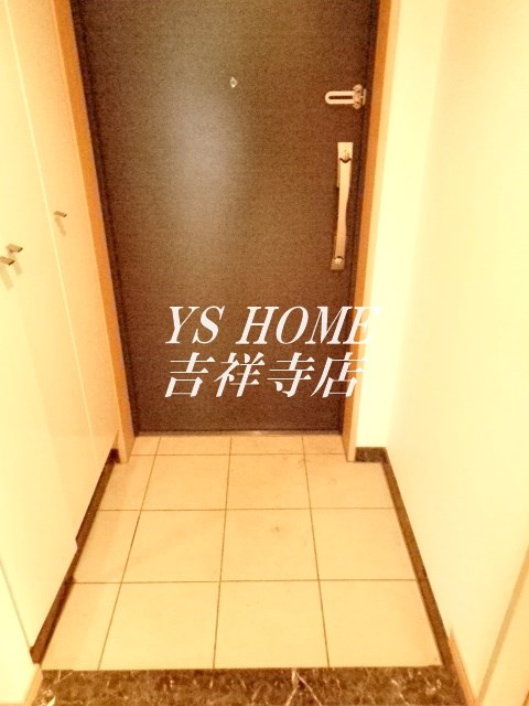 プレミアコンフォート西荻窪 玄関