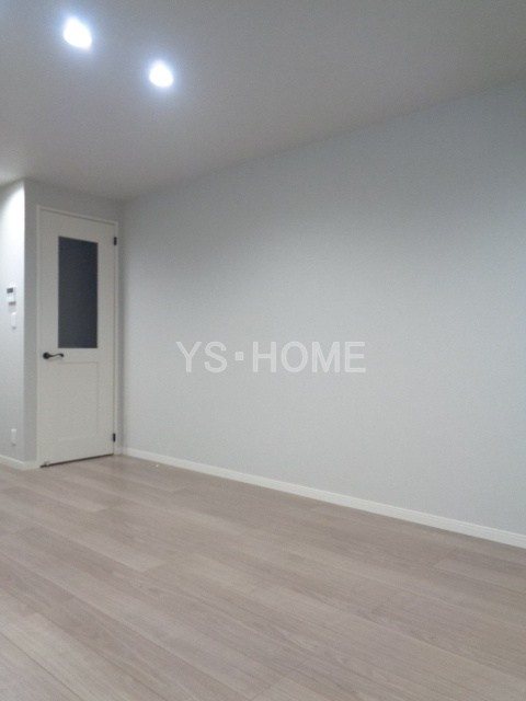 フローリー西荻 リビング