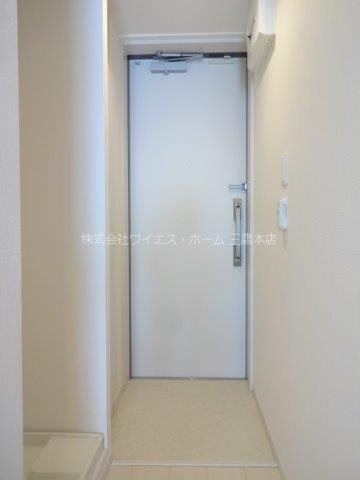 リブリ・モナミ・エムケイ 玄関