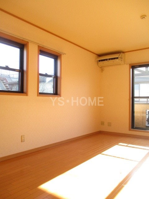 新町ユキハイツ　A   リビング