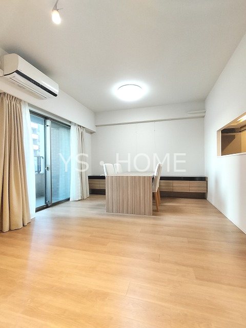 ローレルコート三鷹  リビング