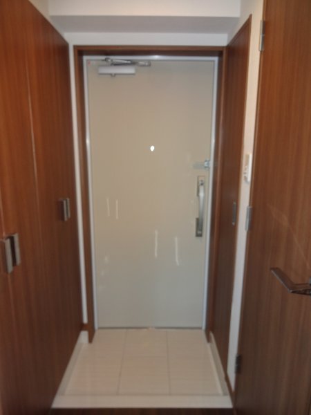 ディアレイシャス中野新橋 玄関