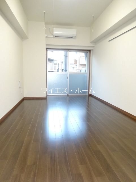 ディアレイシャス中野新橋 リビング