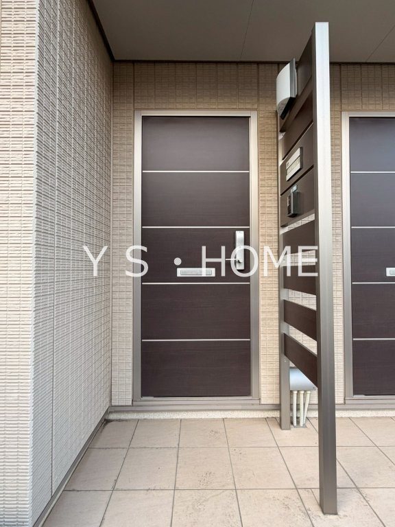 イーストアウルA 玄関