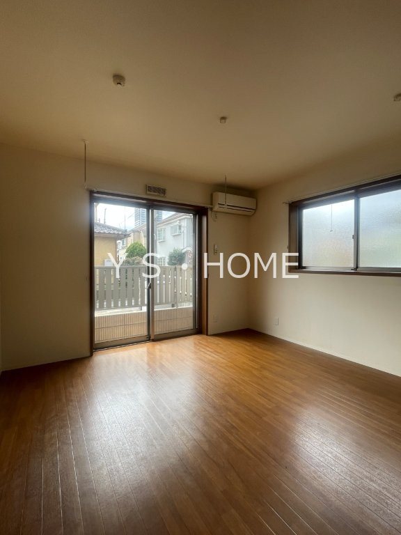 イーストアウルA リビング