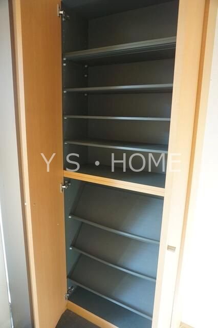 ヘリオス378小平栄町 玄関