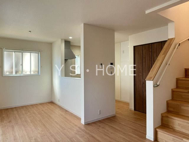 小川町1丁目戸建賃貸住宅    リビング