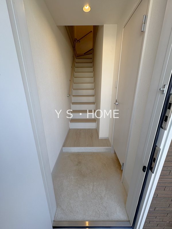 リブリ・PatriA平の  玄関