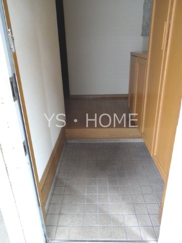 西久保3-4戸建   玄関