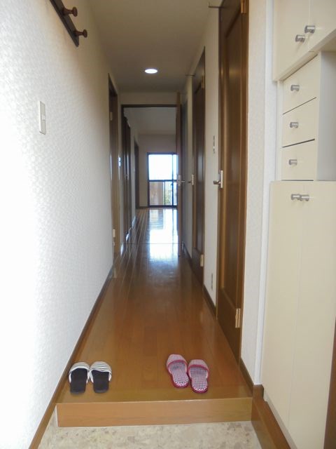 ヴァンシャルマンＯＺ 玄関