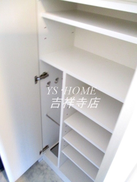 プラウドフラット荻窪Ⅱ 玄関