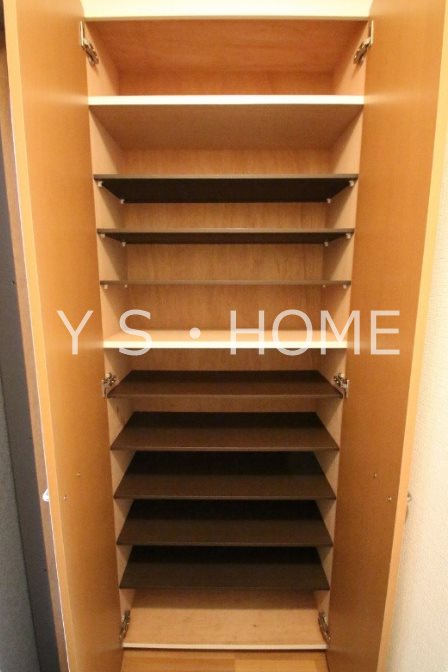 ユニフラット 玄関