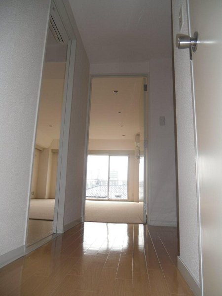 フラッツ・ジュン 玄関