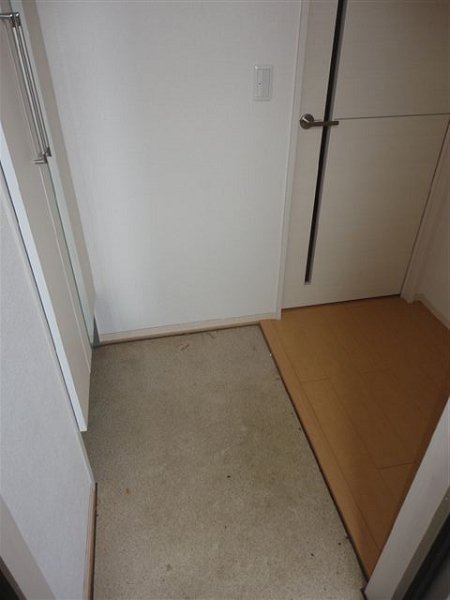 ハピネス武蔵野 玄関