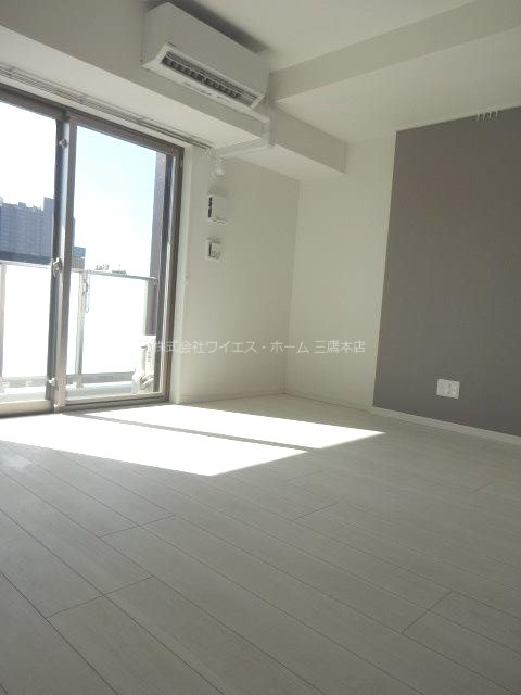 グランシャルール武蔵境 リビング