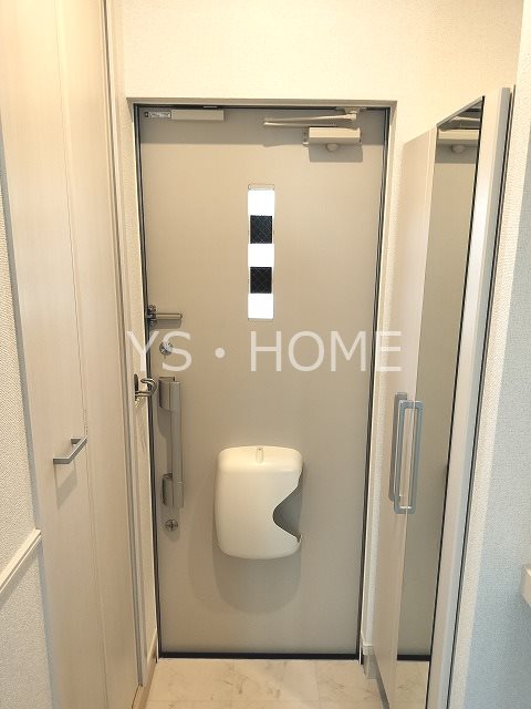 ルーナ・ピエーナ 玄関