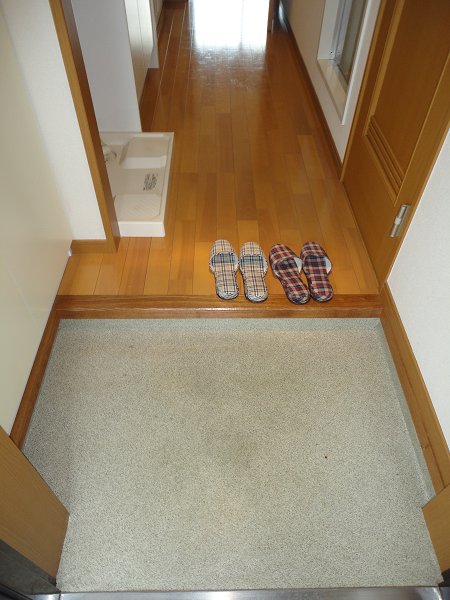 Primera壱番館 玄関