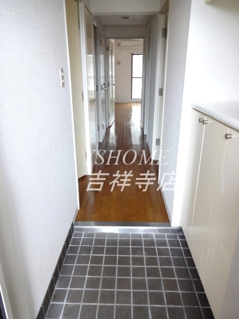 クレールメゾン 玄関