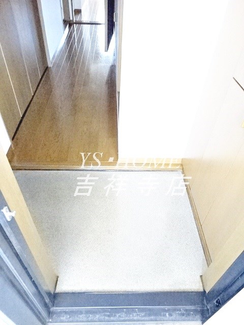 アバンウェル武蔵野 玄関